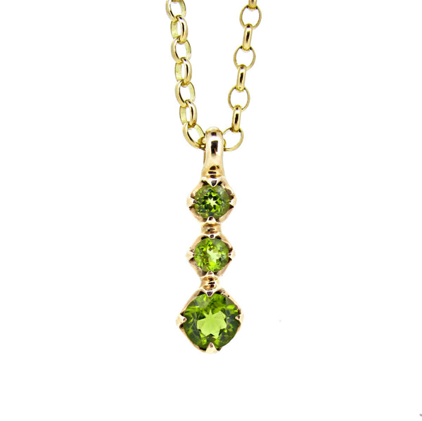 Luscious Pendant with Facetted Peridot in 9ct Gold